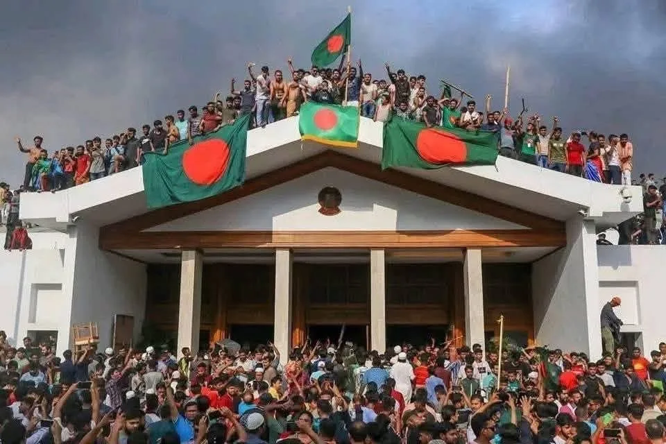 যেভাবে বিজয় এলো